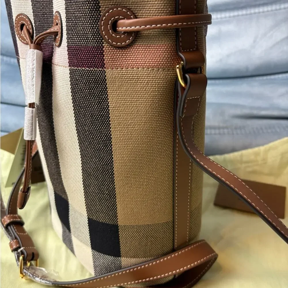 Burberry Checkered Bucket Bag NWT - Picture 5 of 8